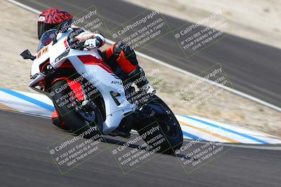 media/Sep-20-2025-TrackDaz (Sat) [[27f0cde673]]/A Group/10am (Turn 3)/